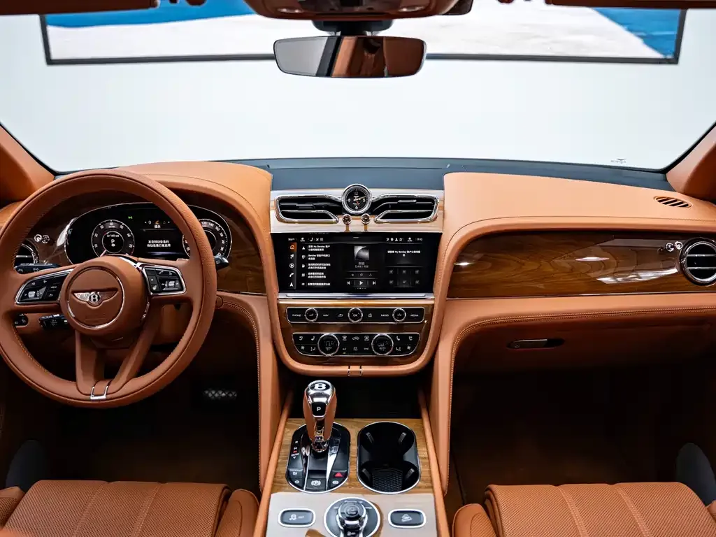 Bentley Bentayga — фото 9