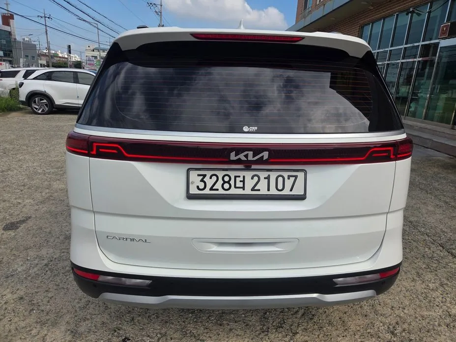 Kia Carnival — фото 5