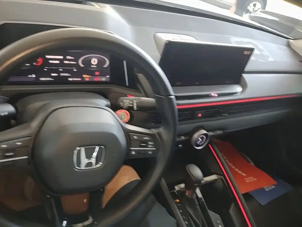 Honda Accord — фото 7