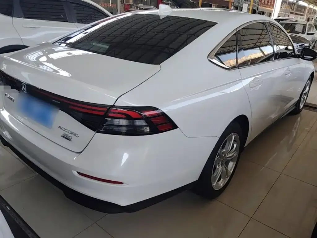 Honda Accord — фото 5
