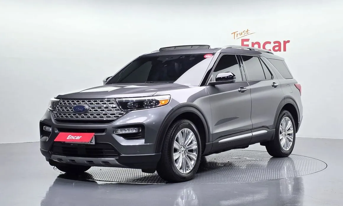 Ford Explorer — фото 1