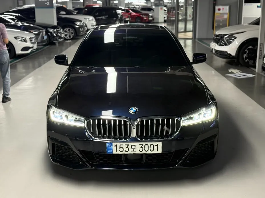 BMW 5-Series — фото 1