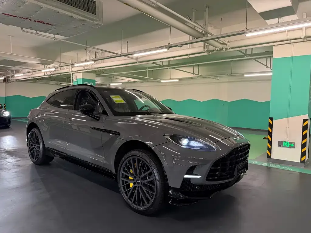 Aston Martin DBX — фото 4