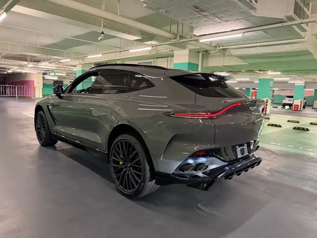 Aston Martin DBX — фото 5