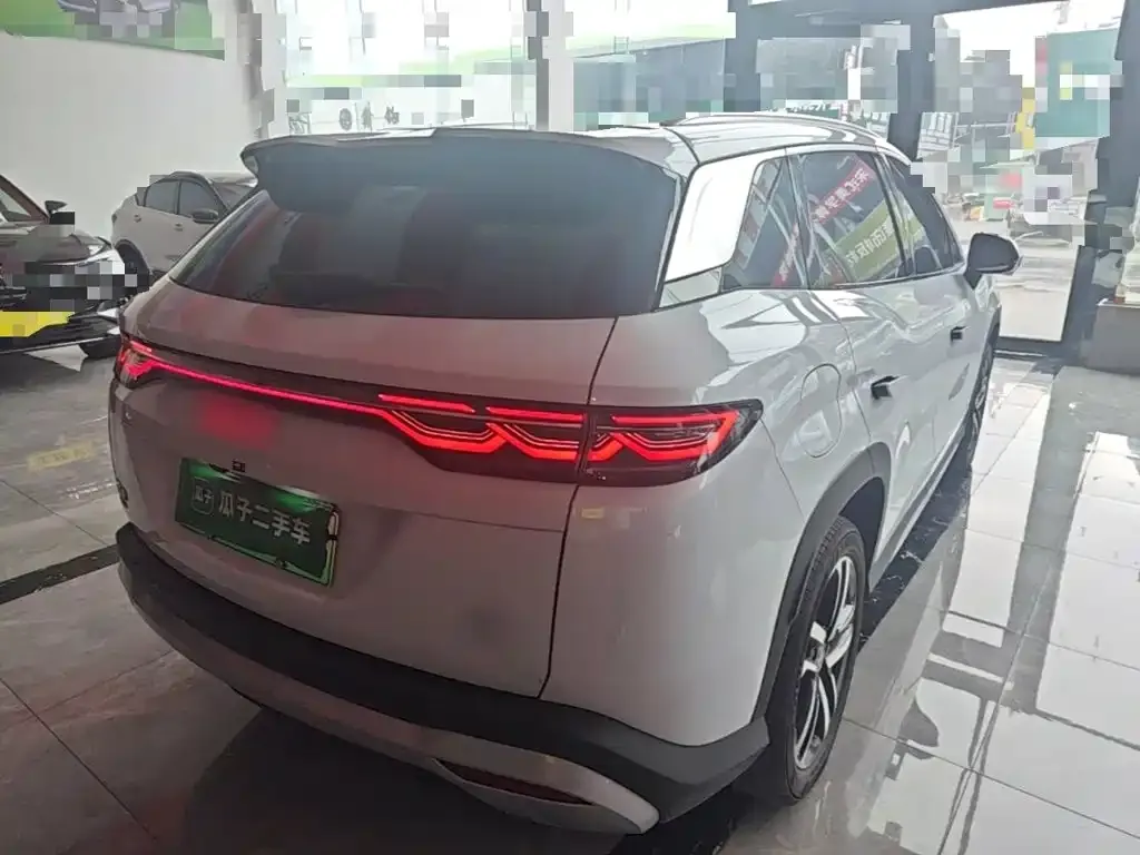 BYD L DM-i — фото 3