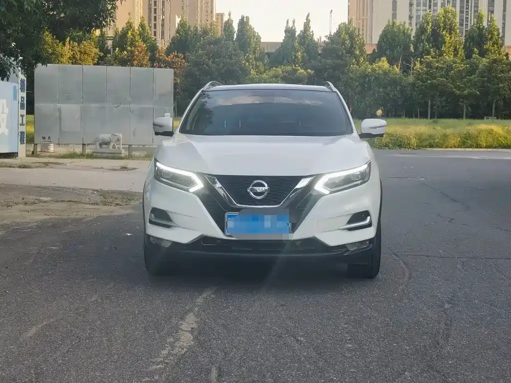 Nissan Qashqai — фото 4
