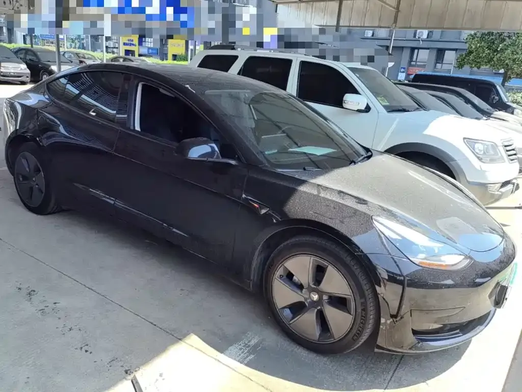 Tesla Model 3 — фото 10
