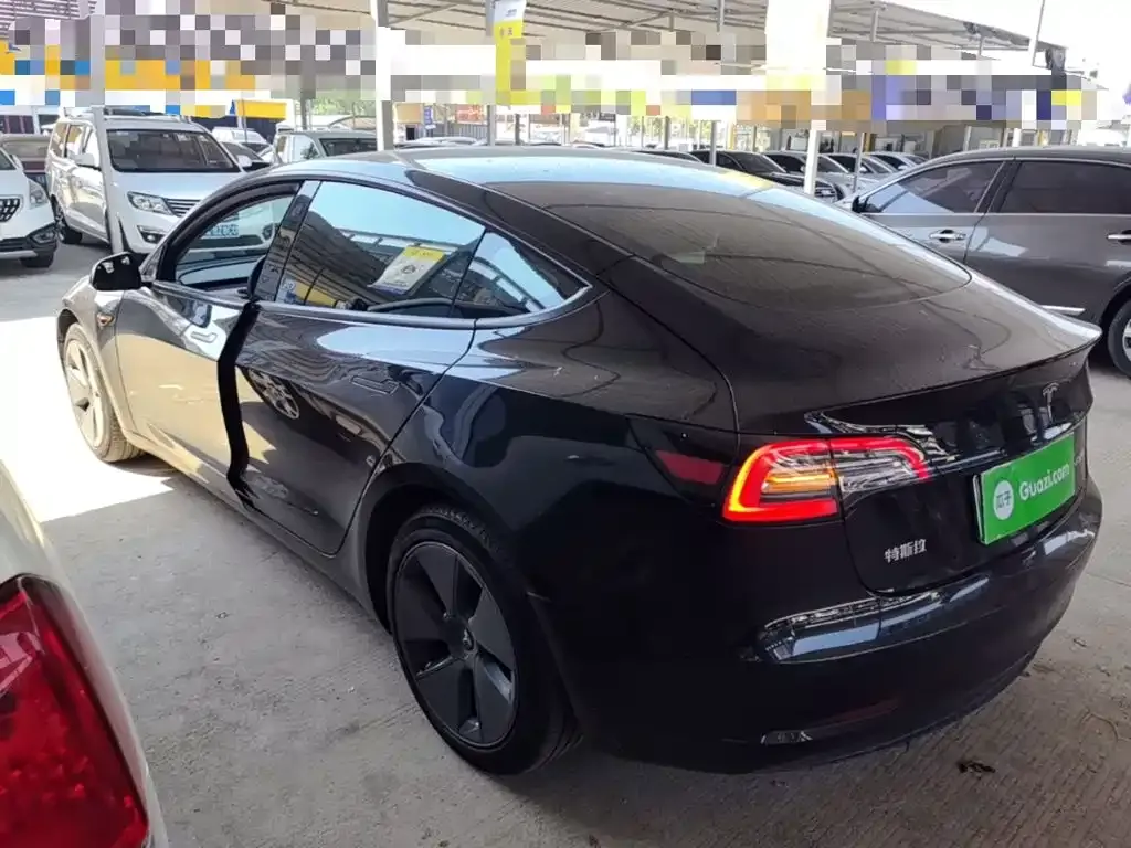 Tesla Model 3 — фото 5
