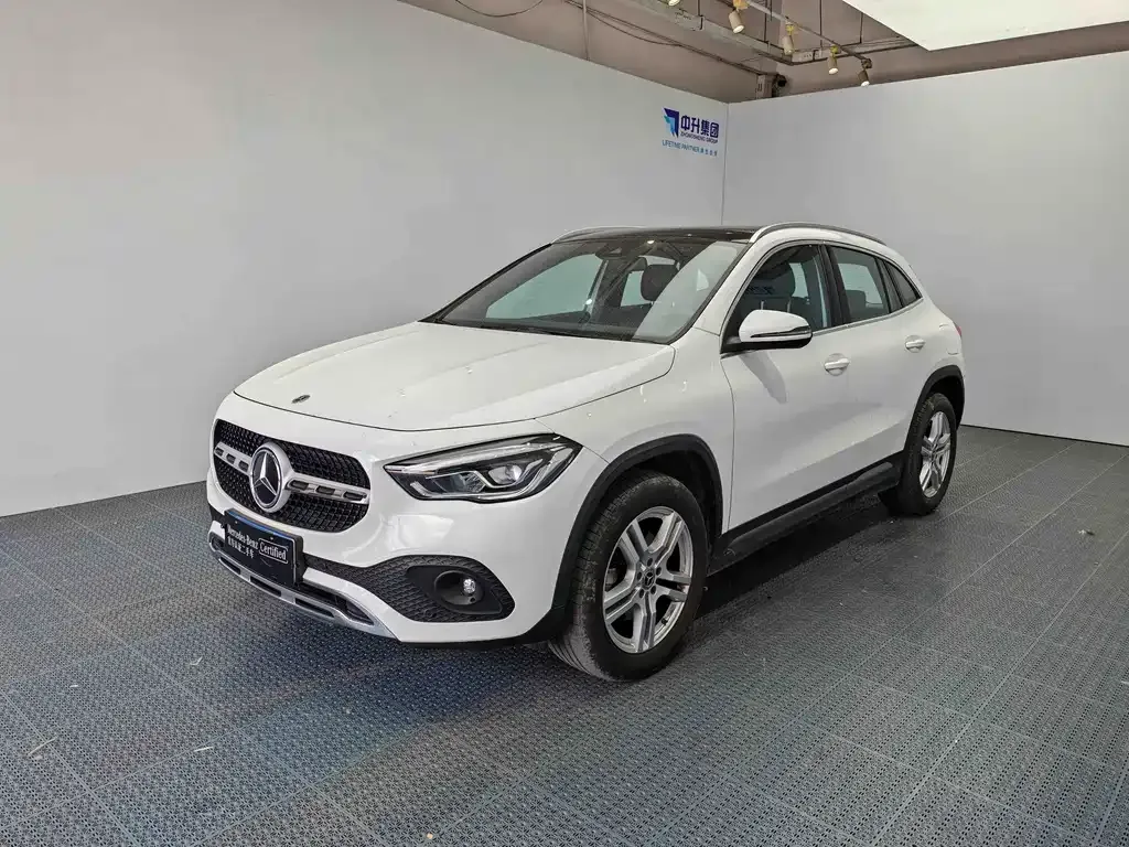Mercedes-Benz GLA — фото 1