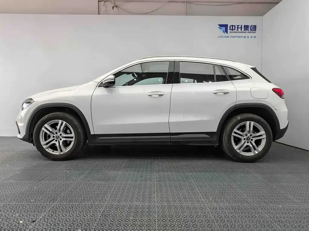 Mercedes-Benz GLA — фото 9