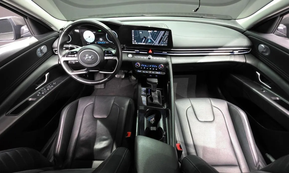 Hyundai AVANTE — фото 9