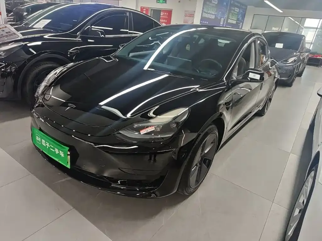 Tesla Model 3 — фото 2