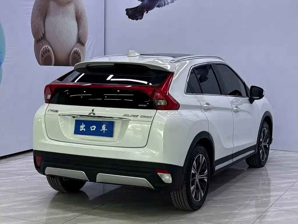 Mitsubishi Eclipse Cross — фото 10