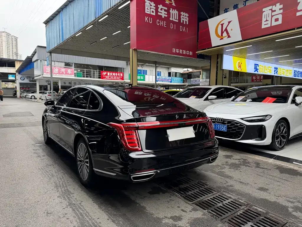 Hongqi H9 — фото 10