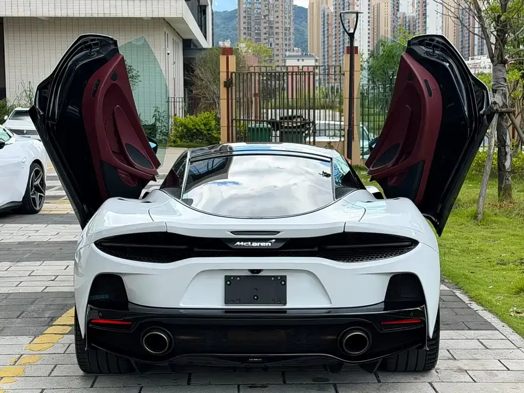 McLaren GT — фото 8