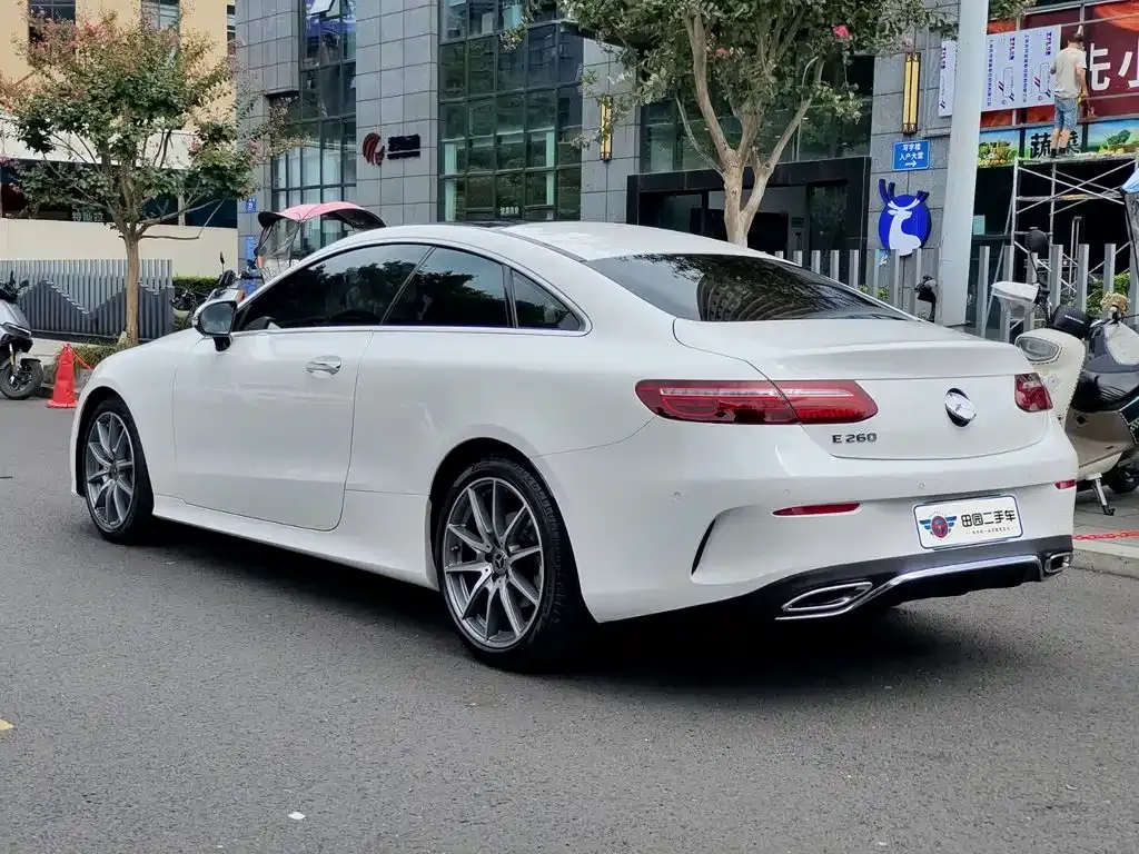 Mercedes-Benz E-Class (Import) — фото 2