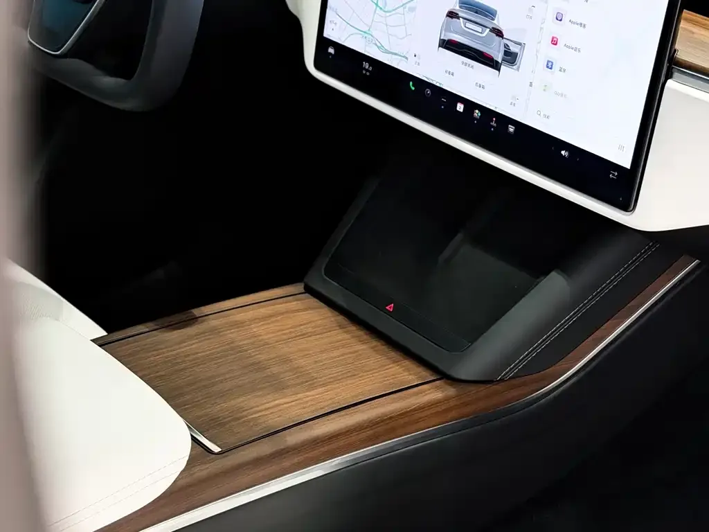 Tesla Model X — фото 4