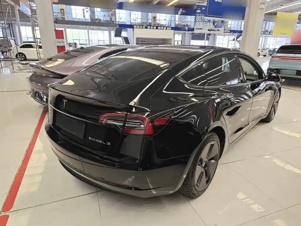 Tesla Model 3 — фото 6