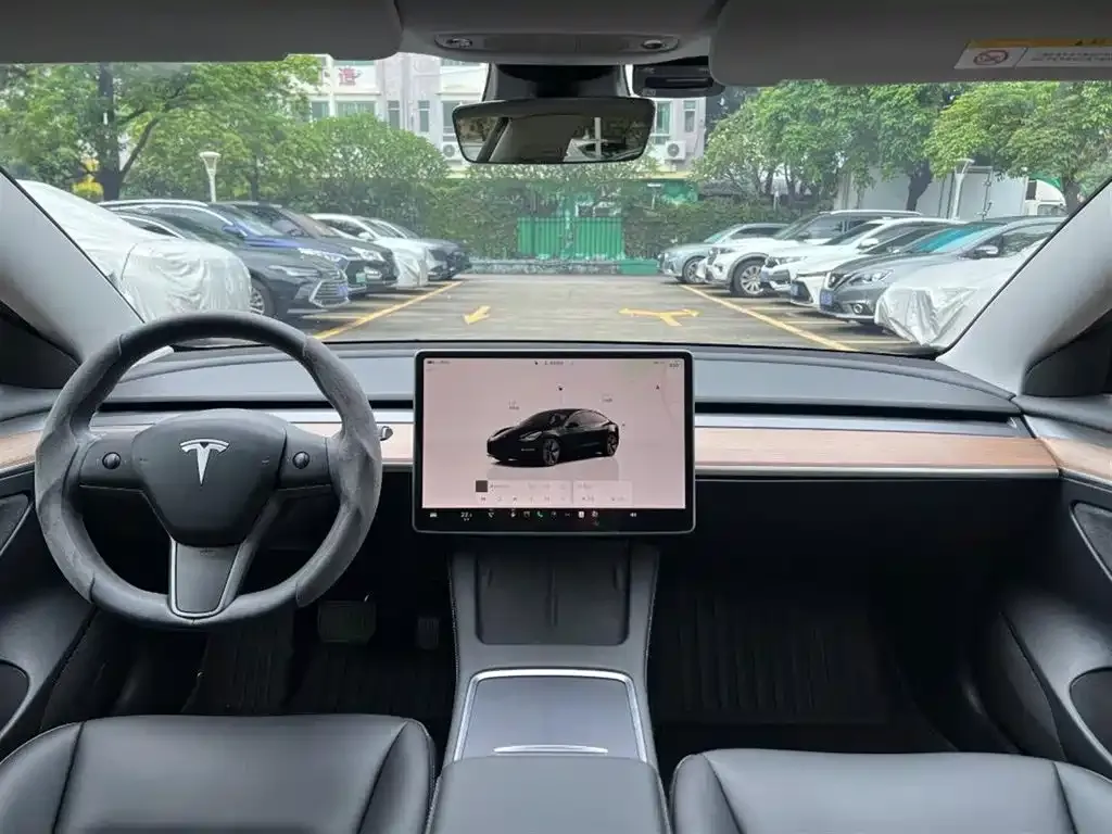 Tesla Model 3 — фото 4