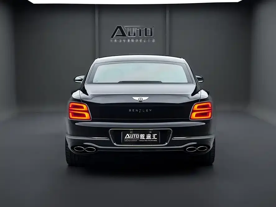 Bentley Flying Spur — фото 7