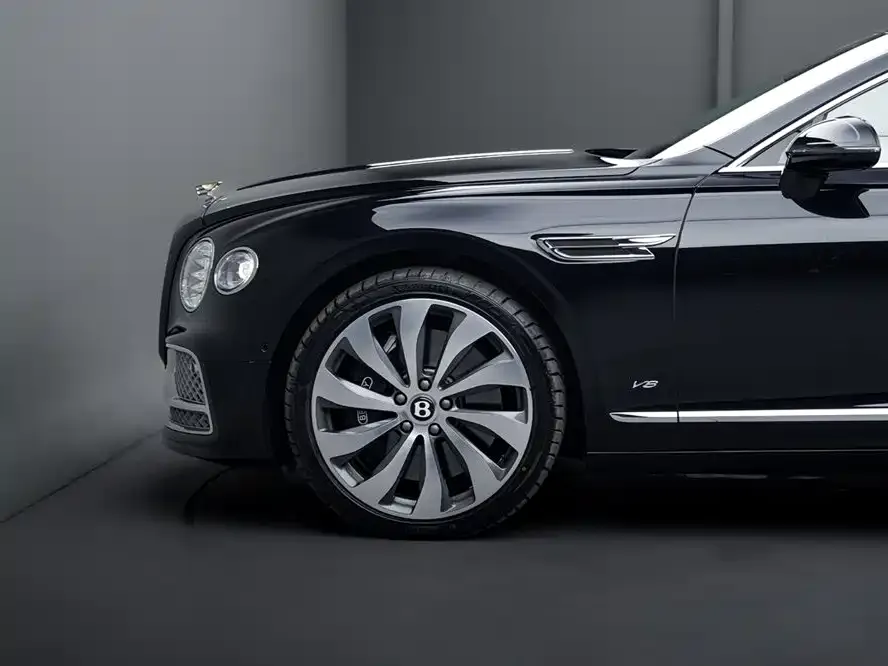 Bentley Flying Spur — фото 5