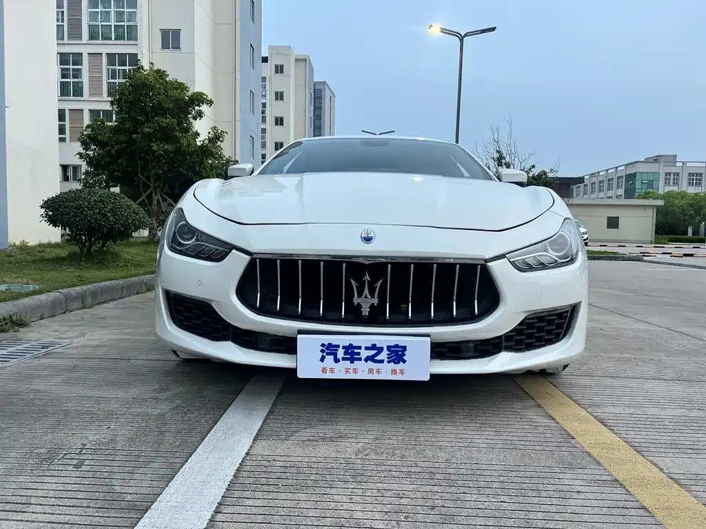 Maserati Ghibli — фото 10