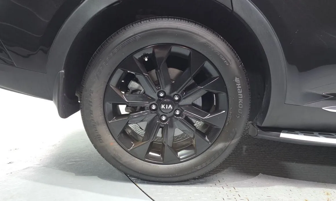 Kia Sorento — фото 5