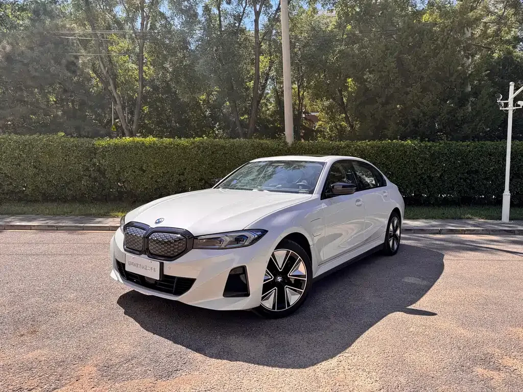 BMW i3 — фото 1