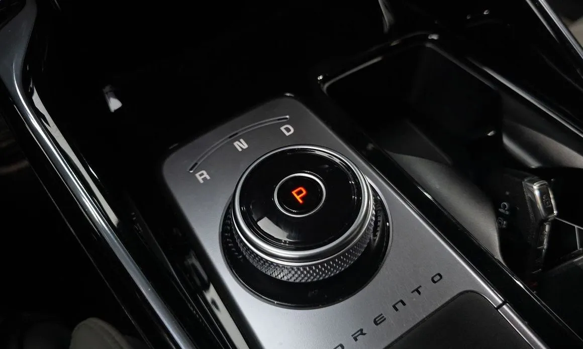 Kia Sorento — фото 4