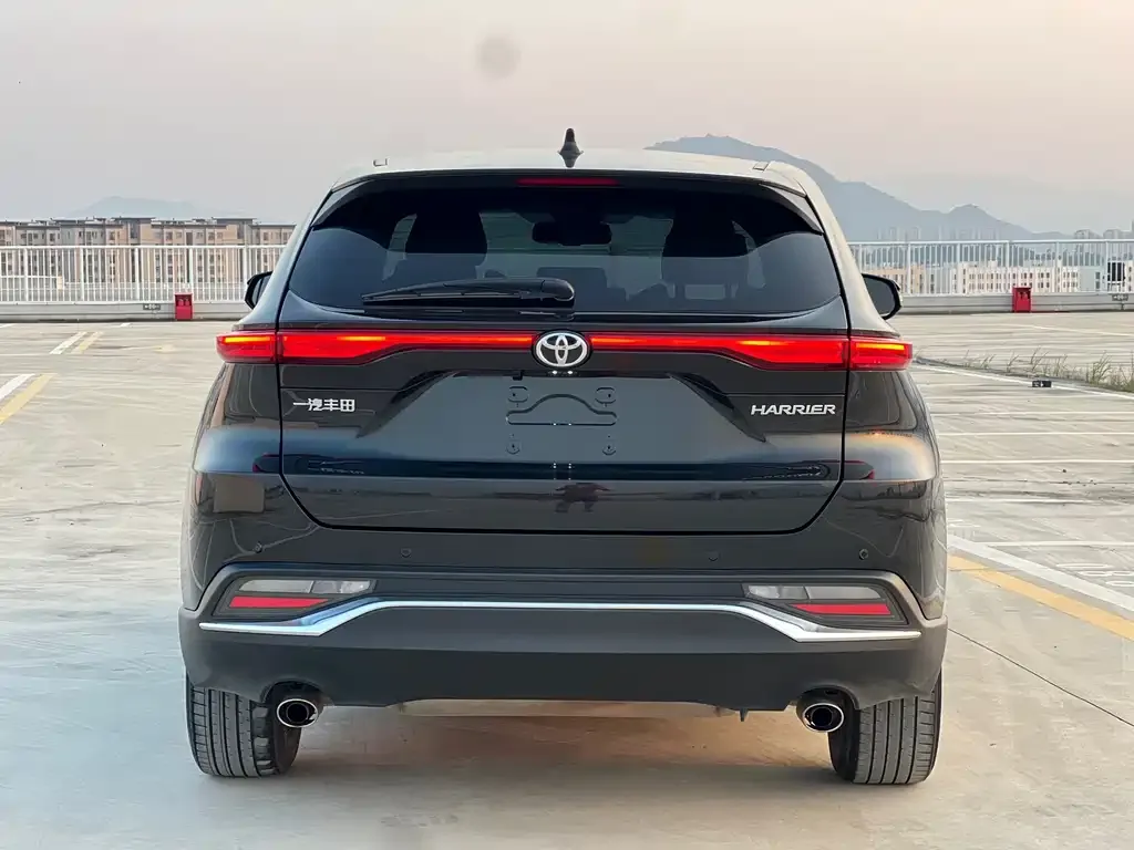 Toyota Harrier — фото 7