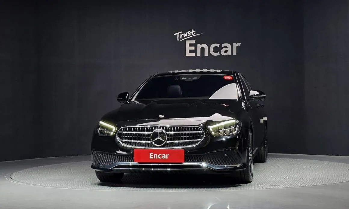 Mercedes-Benz E-Class — фото 2