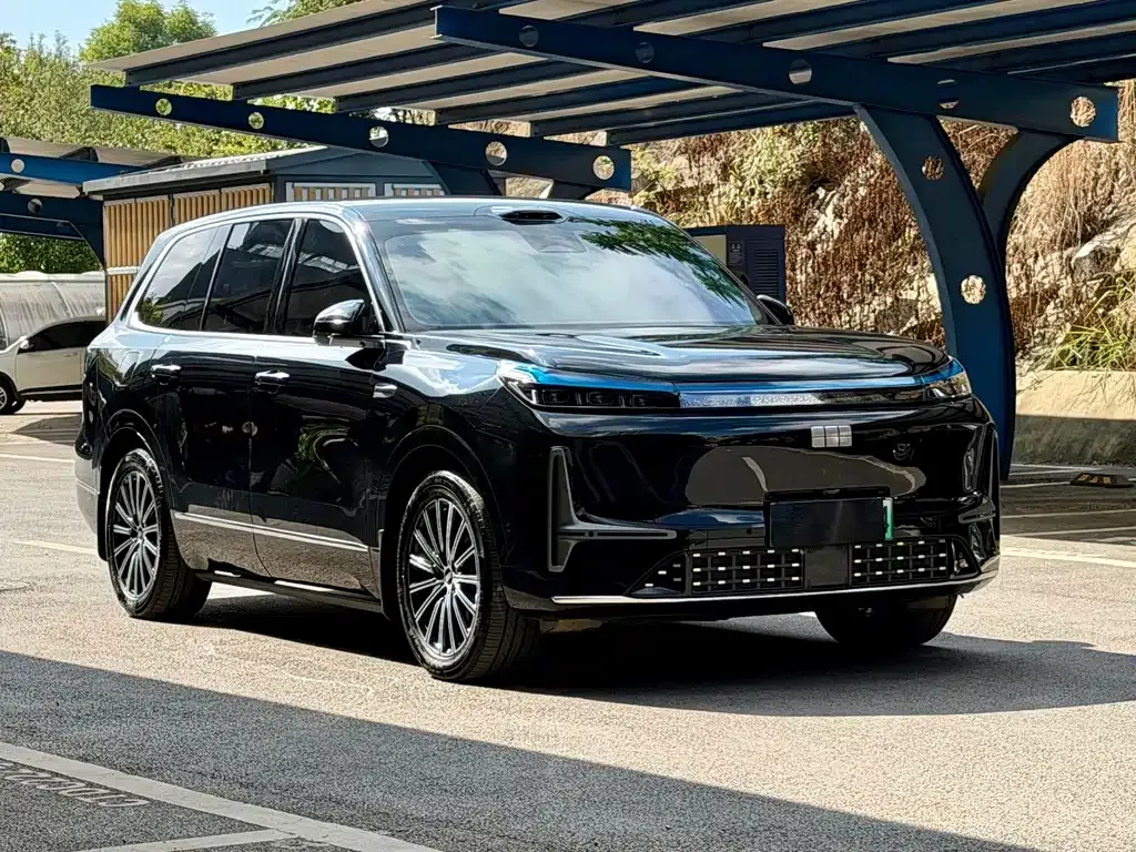 Geely Galaxy M9 — фото 10