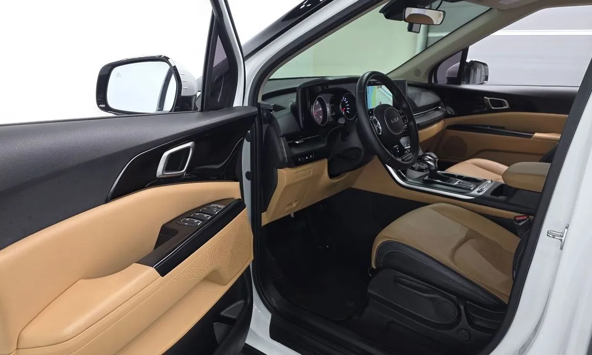 Kia Carnival — фото 10