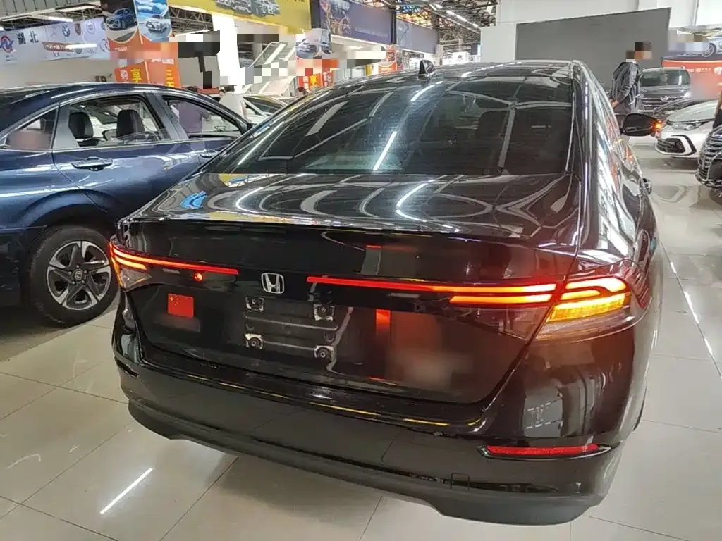 Honda Accord — фото 4