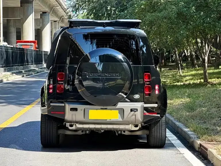 Land Rover Defender — фото 5