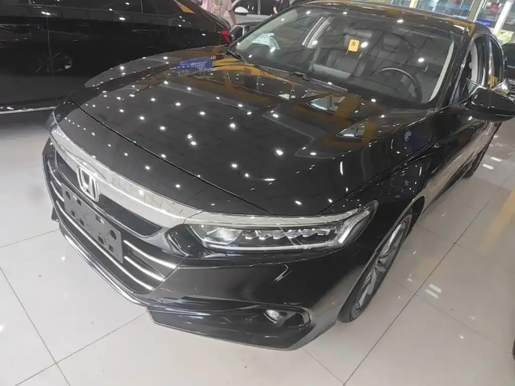 Honda Accord — фото 1