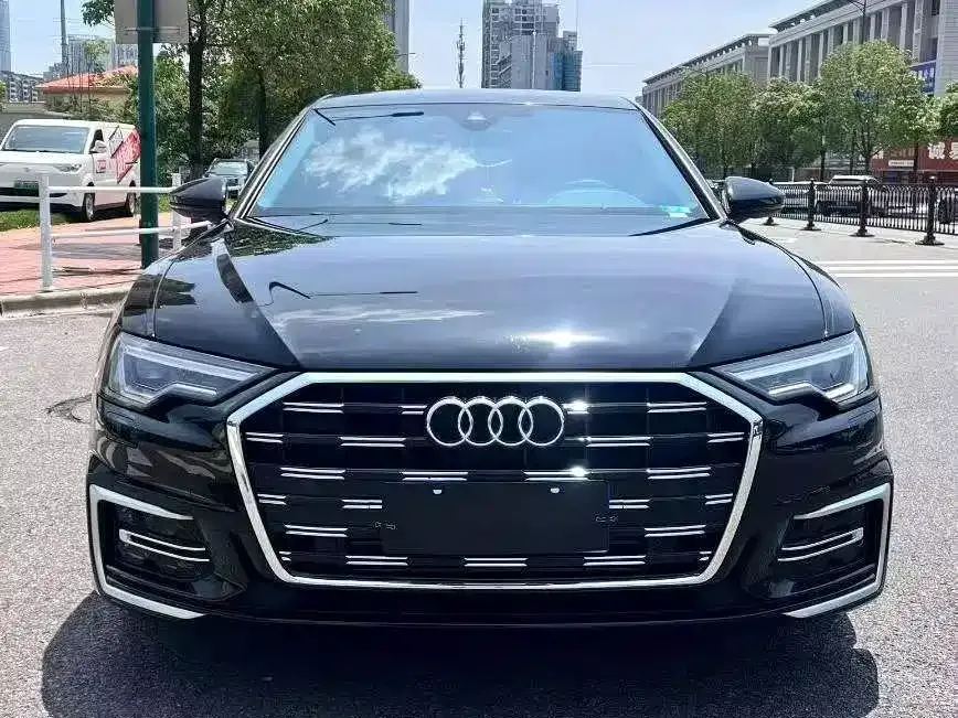 Audi A6L — фото 7