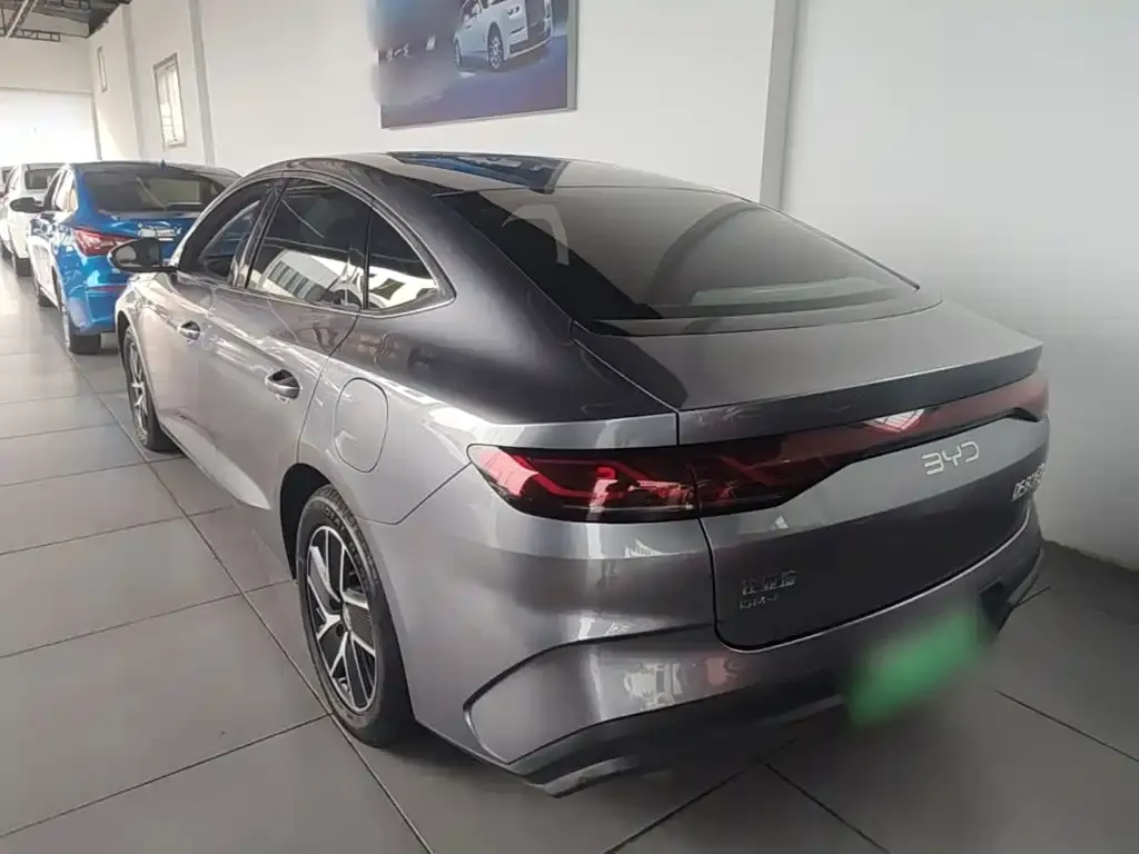 BYD Qin L — фото 8
