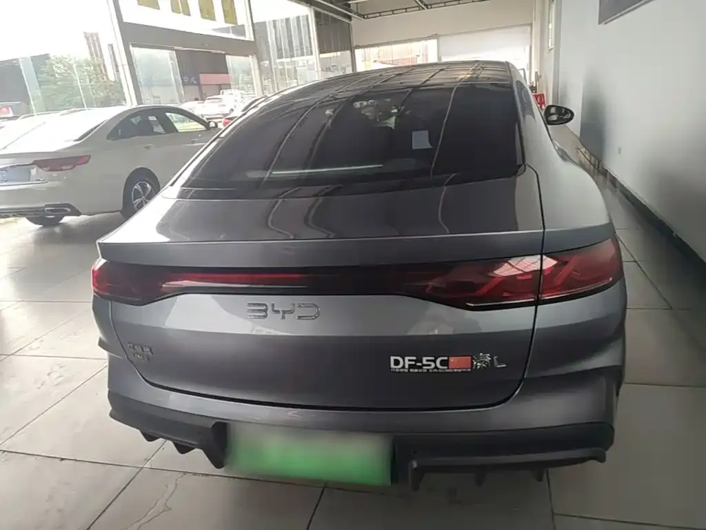 BYD Qin L — фото 10