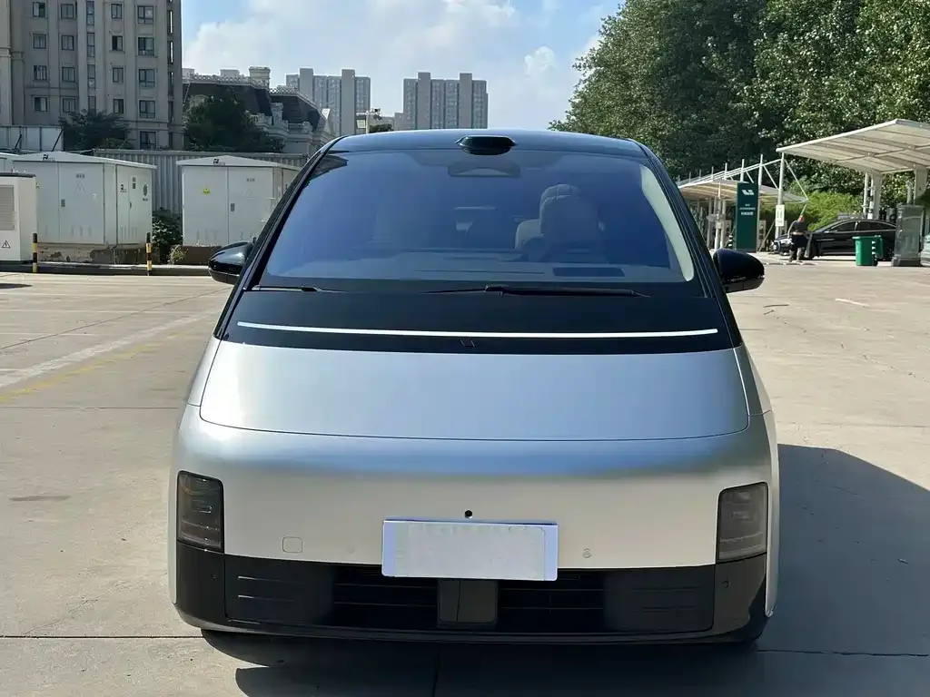 Li Auto MEGA — фото 4