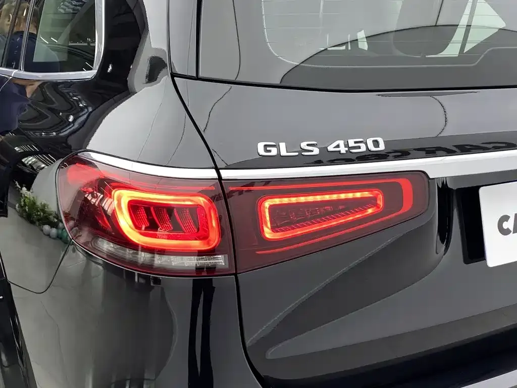 Mercedes-Benz GLS — фото 6