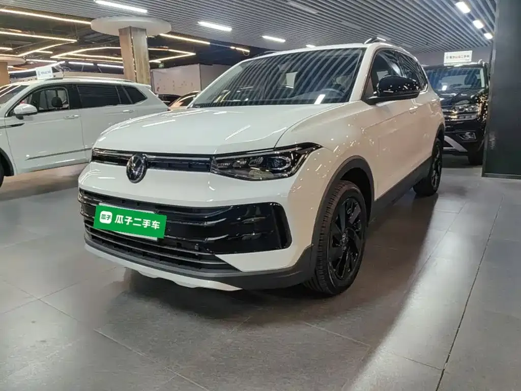 Volkswagen Tharu — фото 1