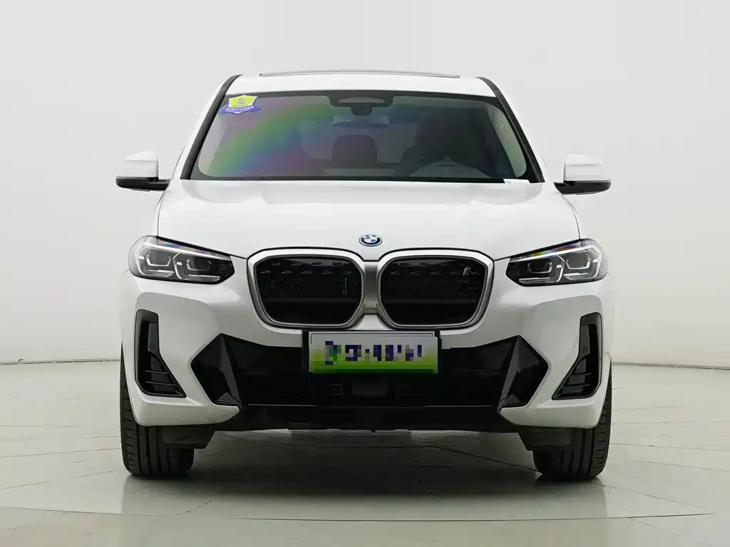 BMW iX3 — фото 2