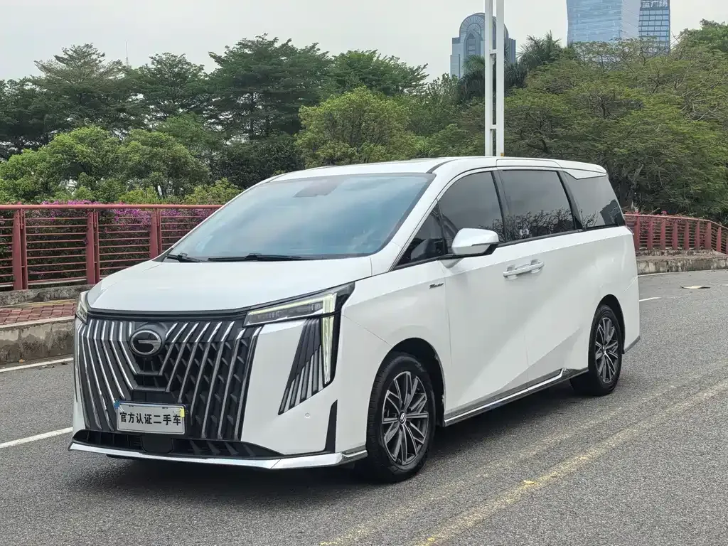 GAC Motor Trumpchi M8 — фото 1