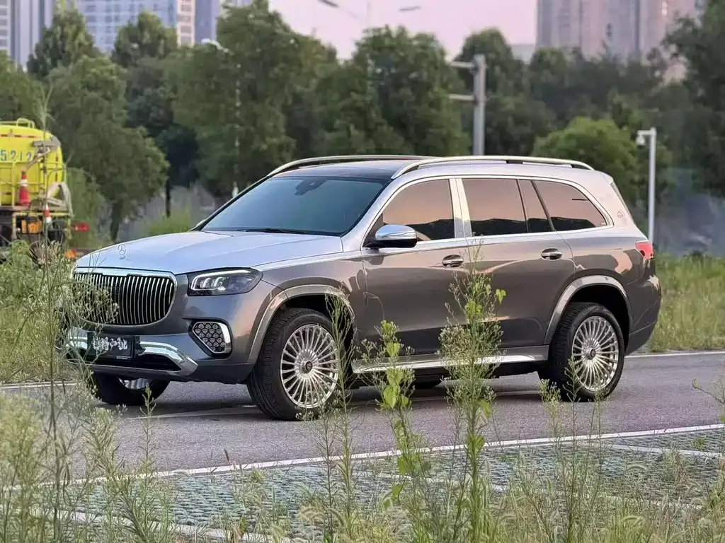 Mercedes-Benz GLS — фото 6