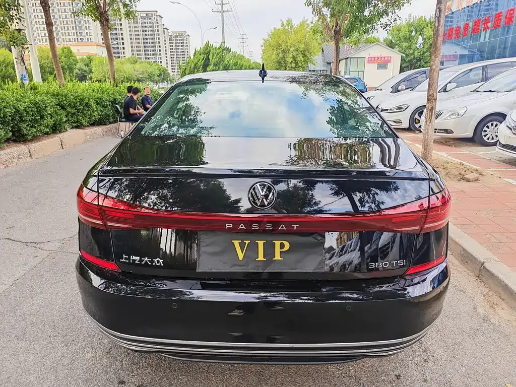 Volkswagen Passat — фото 5
