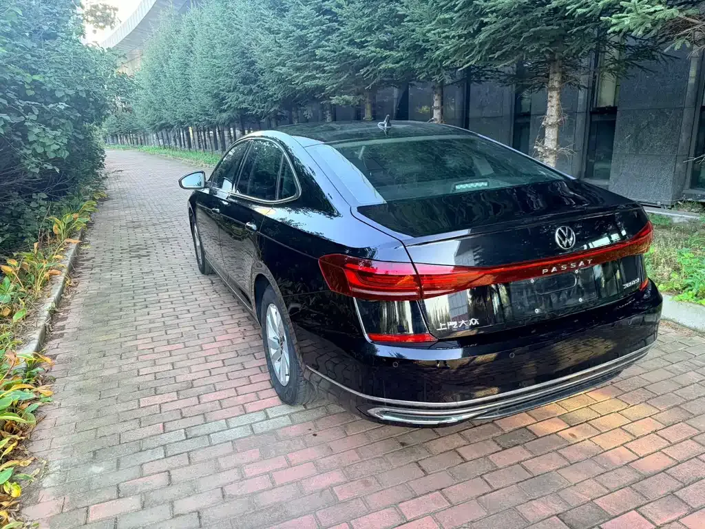 Volkswagen Passat — фото 5