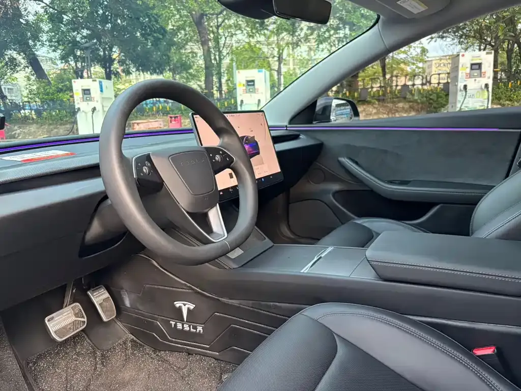 Tesla Model 3 — фото 2