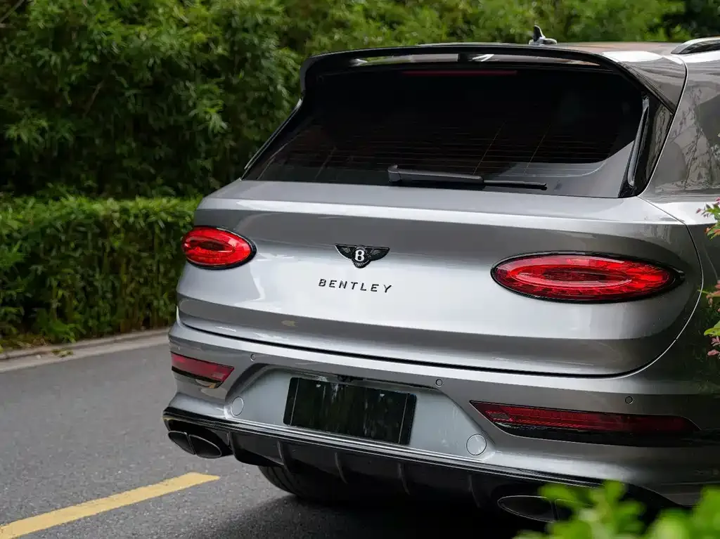Bentley Bentayga — фото 7