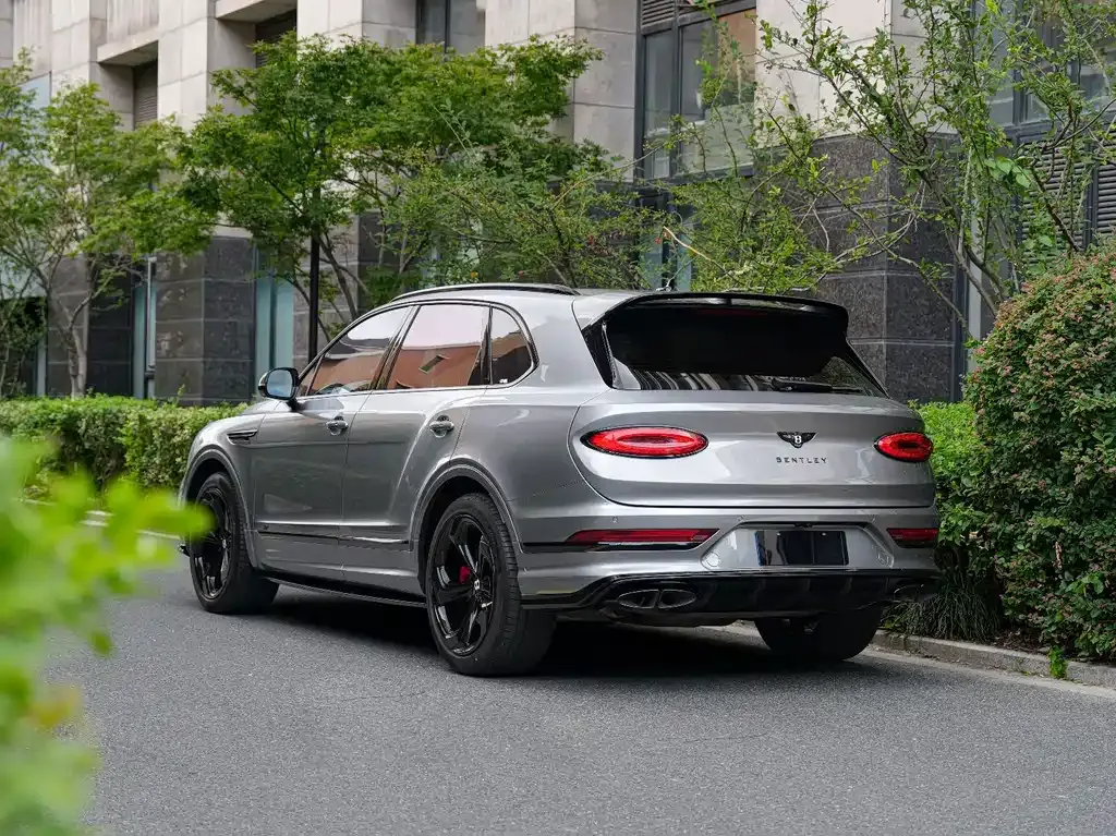 Bentley Bentayga — фото 10